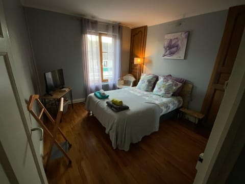 SUITE FAMILIALE DU BOURGEAU Bed and Breakfast in Centre-Val de Loire
