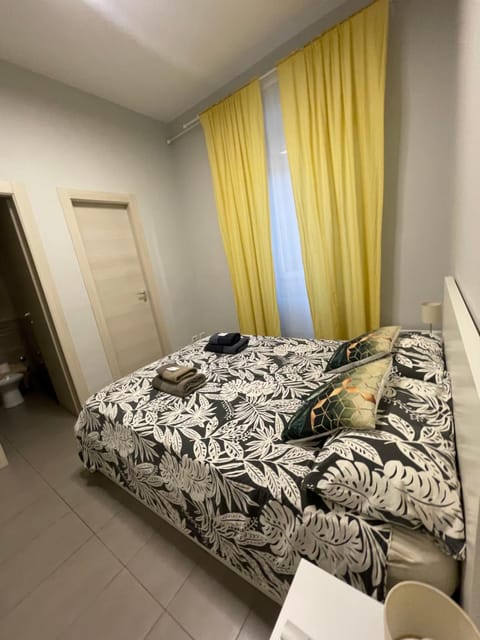 Bed, Photo of the whole room, Bedroom, towels, wardrobe