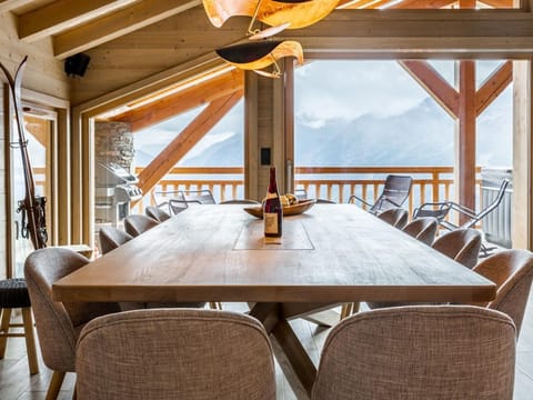 Chalet de luxe 5* avec Spa, PMR, au pied des pistes - FR-1-398-621 Chalet in Montvalezan