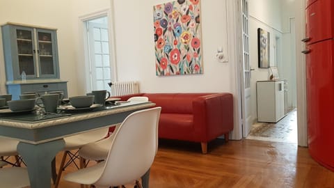 Living room, Seating area, Dining area