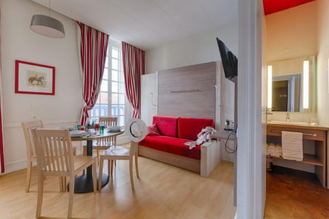 Bed, Living room, Dining area