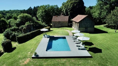 La Maison de Jardin à La Peyrière Casa in Le Bugue