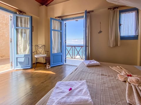 Bed, View (from property/room), Balcony/Terrace, Photo of the whole room, Bedroom, Sea view