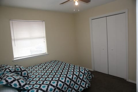 2 bed/ 1 bath next to Ft. Sill Condo in Lawton