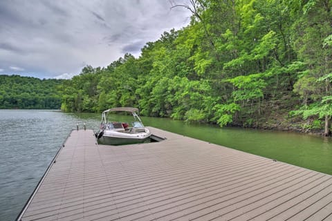 Gated Resort Home Norris Lake Access, Shared Dock House in Norris Lake