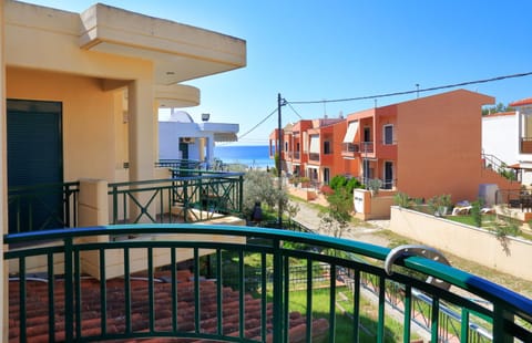 Neighbourhood, Balcony/Terrace, Street view