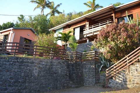 Villa atypique le chat perché de Grand Anse House in Réunion