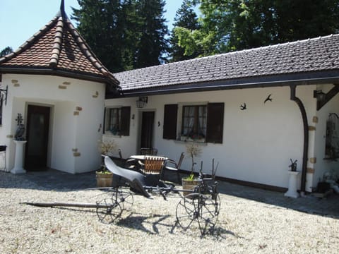 la Cibourg, Centre de vacances Hotel in Neuchâtel, Switzerland