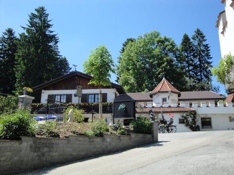 la Cibourg, Centre de vacances Hotel in Neuchâtel, Switzerland