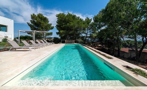 Day, Pool view, Swimming pool, sunbed