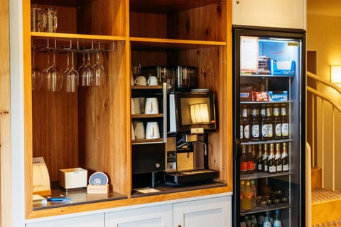 Lounge or bar, minibar