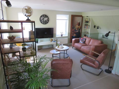 View (from property/room), Living room, Decorative detail, Seating area