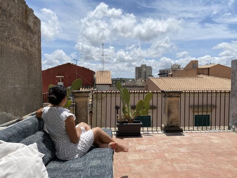 Property building, Balcony/Terrace