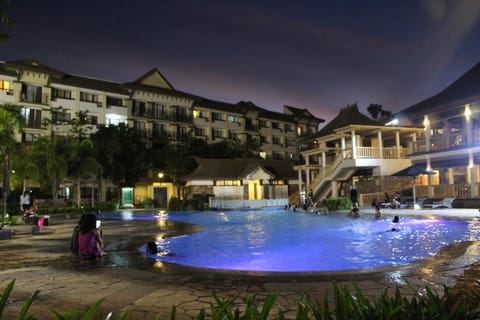 One oasis A10 3mins walk SM Mall,free pool - wifi Apartahotel in Davao City