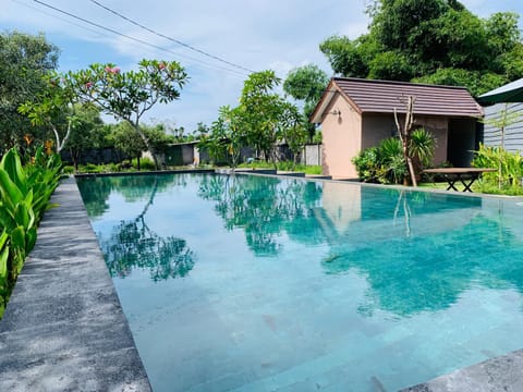 Property building, Day, Garden, Garden view, Pool view, Swimming pool