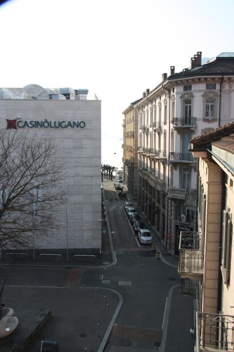 Neighbourhood, Casino, Street view