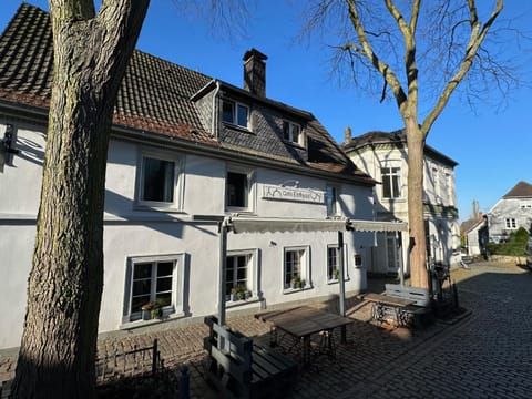 Property building, Neighbourhood, Street view