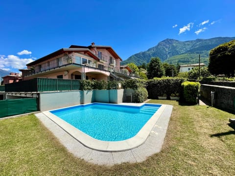 LAGO APARTMENT Apartment in Colico