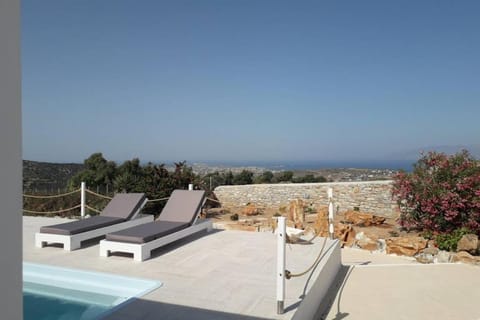 DreamCatcher, Sea view & jacuzzi/pool, Paros Villa in Paros, Greece