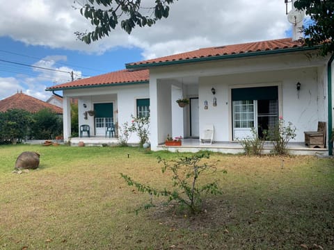 Casa da Nespereira- lugar acolhedor rodeado de natureza Vacation rental in Coimbra District, Portugal