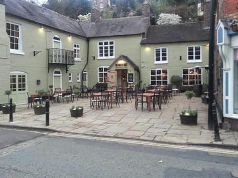 White Hart Inn Posada in Telford