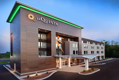 La Quinta Inn & Suites by Wyndham Wisconsin Dells- Lake Delton Hotel in Lake Delton