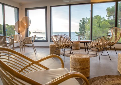 SOWELL HOTELS La Plage Hotel in Saint-Raphael