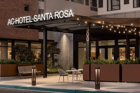 AC Hotel by Marriott Santa Rosa Sonoma Wine Country Hôtel in Santa Rosa