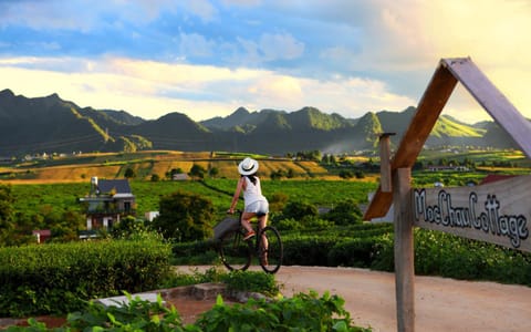 Neighbourhood, Natural landscape, Cycling