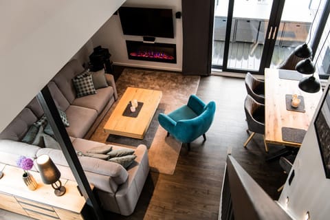 Living room, Seating area