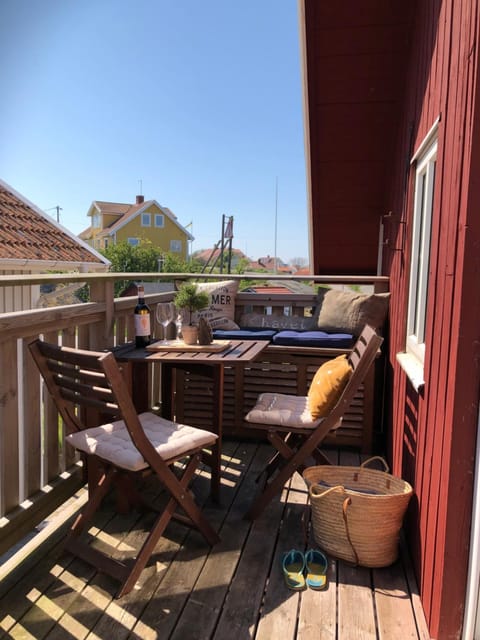 Fin lägenhet med balkong centralt o bra läge Condo in Västra Götaland County