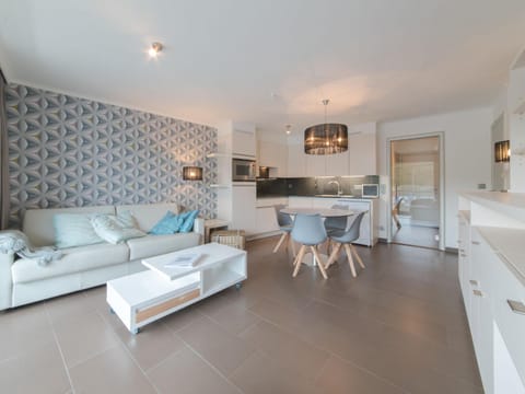 Apartment Sea Breeze by Interhome Apartment in Bredene
