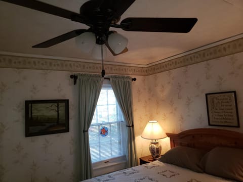 English Cottage Vacation rental in Greensboro