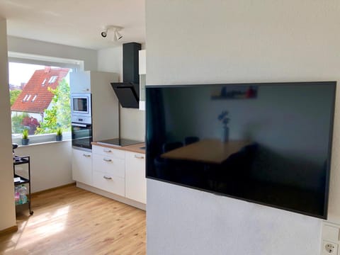 Communal lounge/ TV room, TV and multimedia, Kitchen or kitchenette