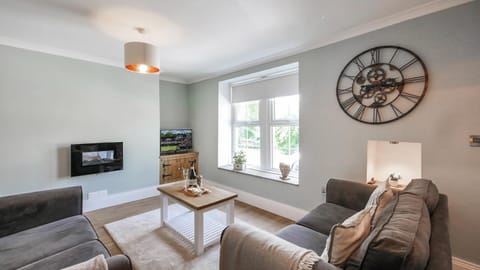 Isaac's Cottage House in England