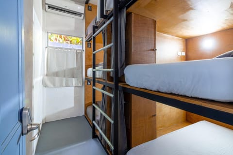 Akih Pods Hostel Hostel in Santa Teresa Beach