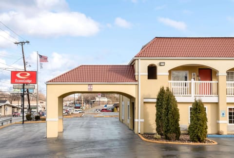 Property building, On site