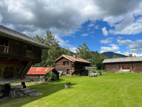 Property building, Day, Natural landscape, Garden, Garden view