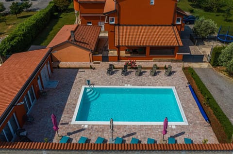 Apartments Danka with Shared Pool Bed and Breakfast in Pula