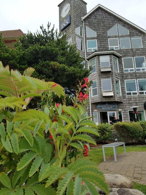 Facade/entrance, Garden