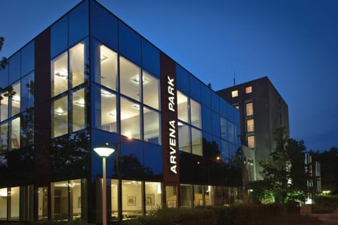 Facade/entrance, Night