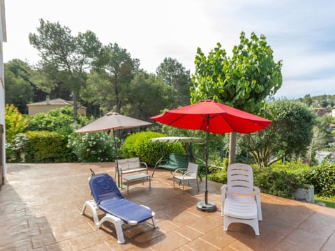 Welcoming Villa in Olivella with Swimming Pool Villa in Garraf