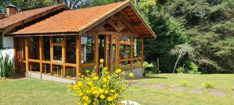 Property building, Garden, Garden, Garden view, Breakfast