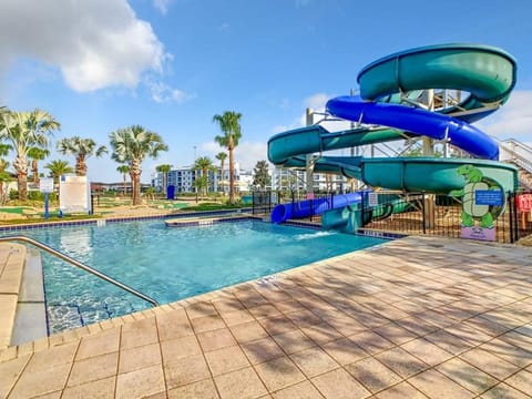 Fabulous Thematic 2BR Condo with Kids Splash Pad House in Kissimmee