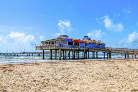 Leeward Isles Apartment in North Padre Island