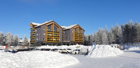 Property building, Day, Winter