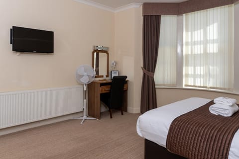 The Lawns Guest House Bed and Breakfast in Bassetlaw District