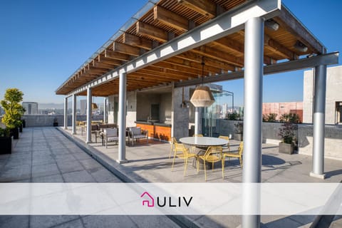 Balcony/Terrace, City view