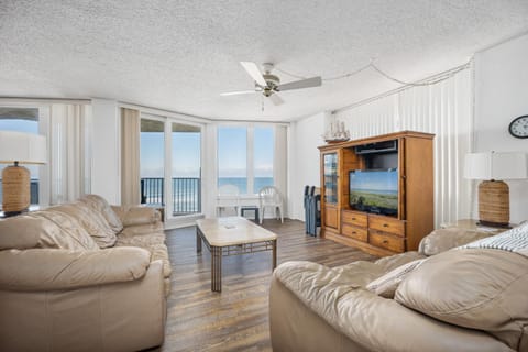 Shores Club 807, 3 Bedrooms, 8th Floor, Oceanfront, Sleeps 8 Condo in Daytona Beach Shores