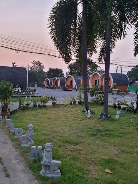 Tiny hut resort Villa in Bangkok